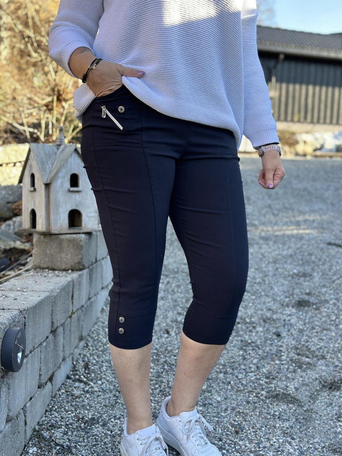 Capri Cherry Berry Navy