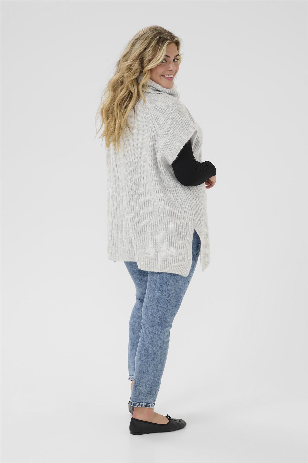 KCmala Knit Poncho Grey M