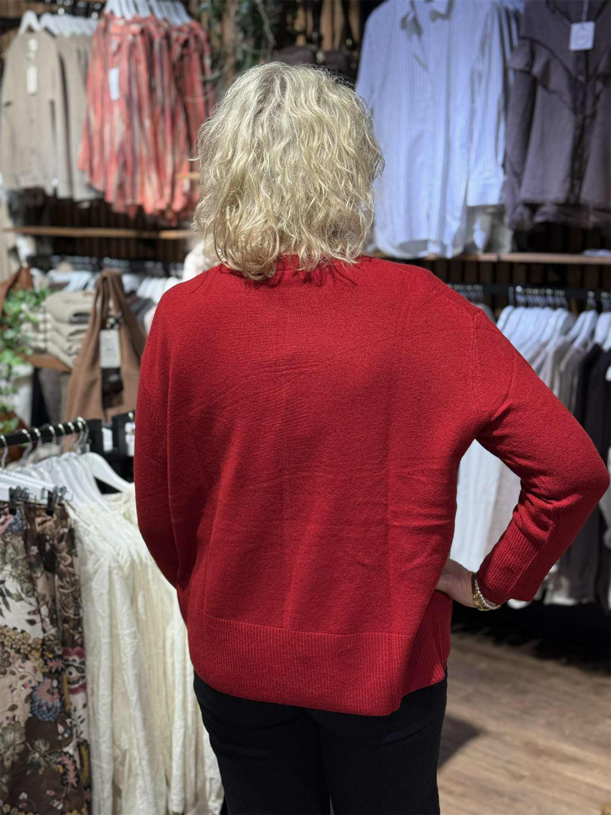 MaFabrice Red Dahlia