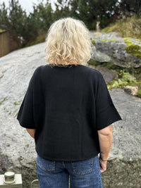 Genser Mona Rund hals Sort