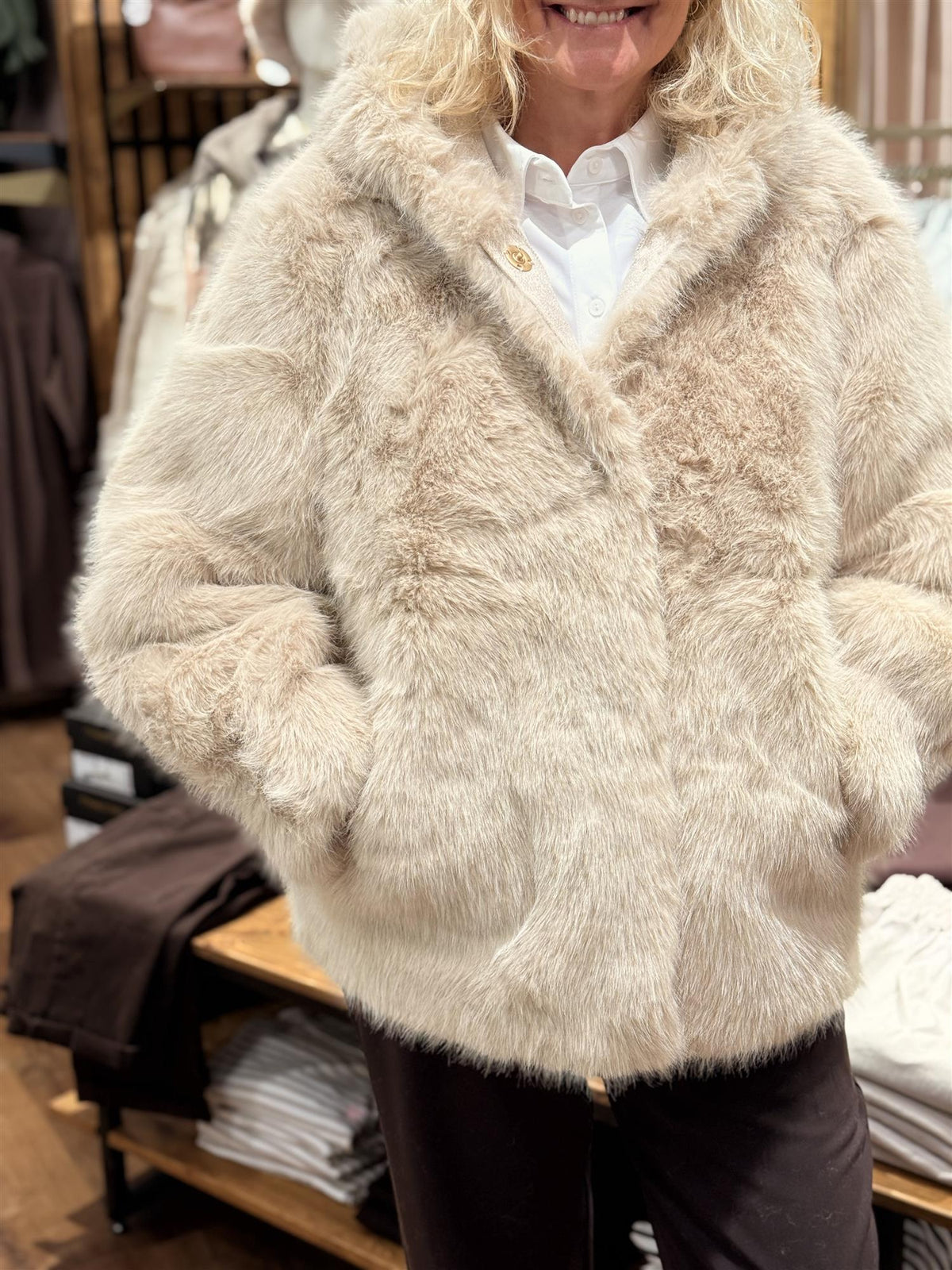 Hood Minky Jacket - Offwhite
