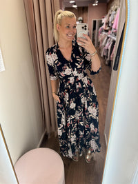 ROSE LACE DRESS 3/4 SL