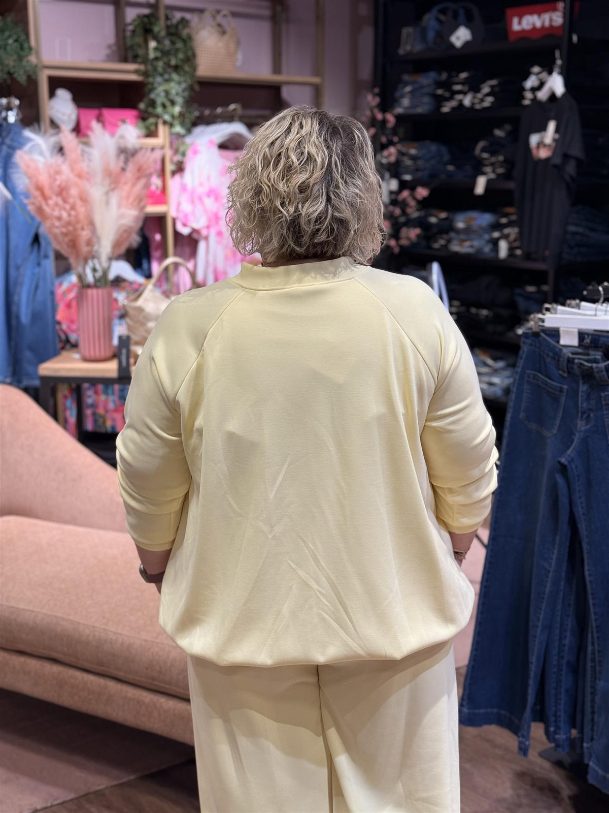 Jakke Jaffa, Yellow