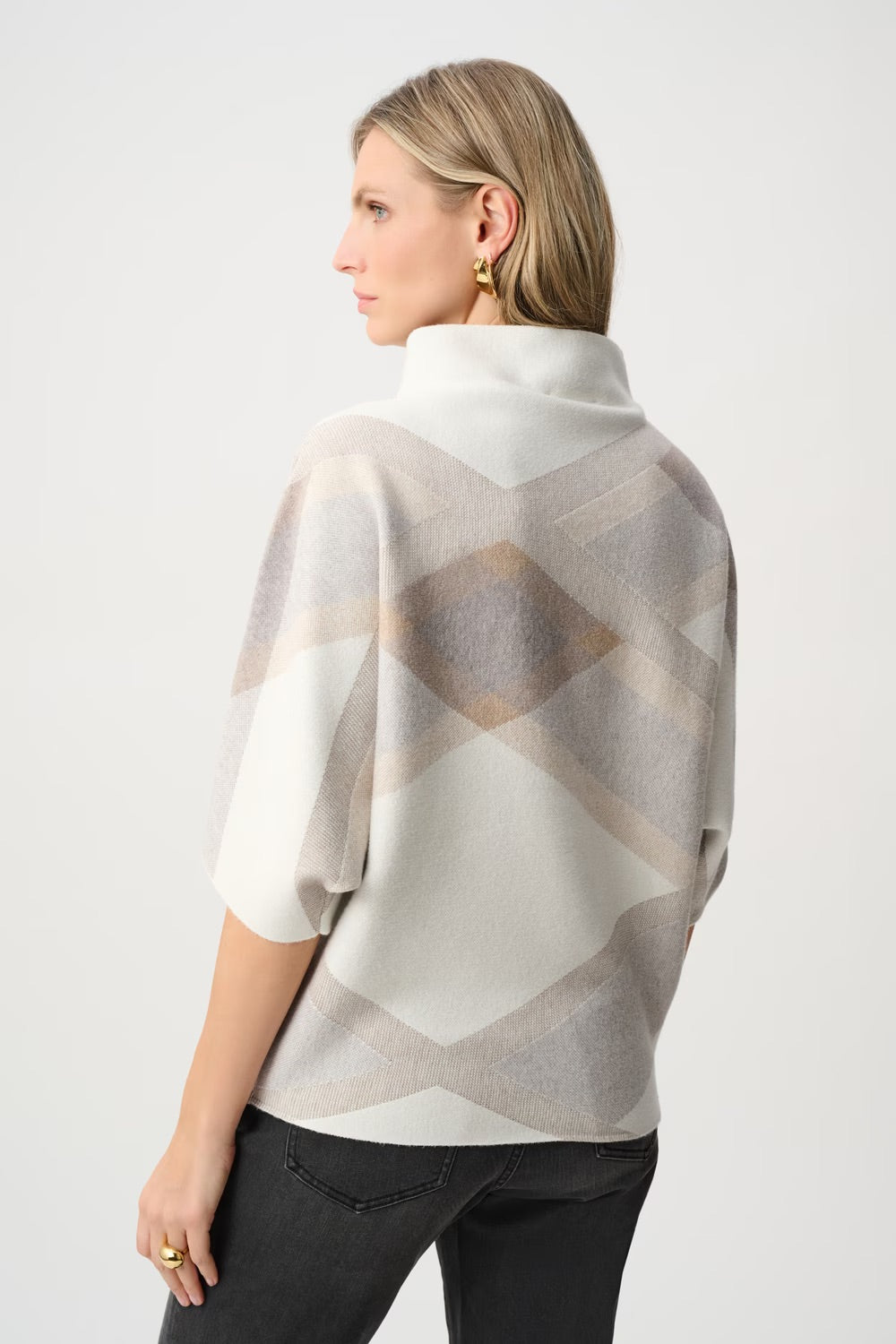 Poncho White/Beige