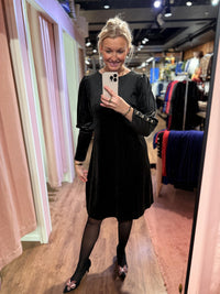Kjole Tea Velour Sort