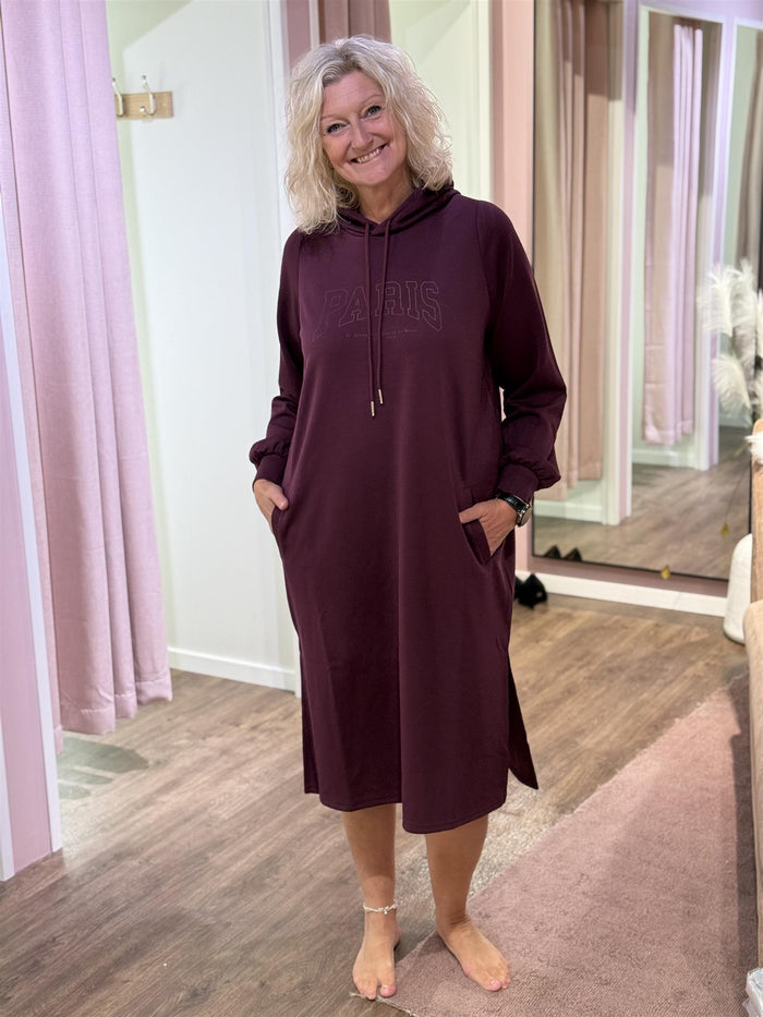 Hette-kjole Mya Maroon