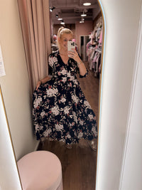 ROSE LACE DRESS 3/4 SL