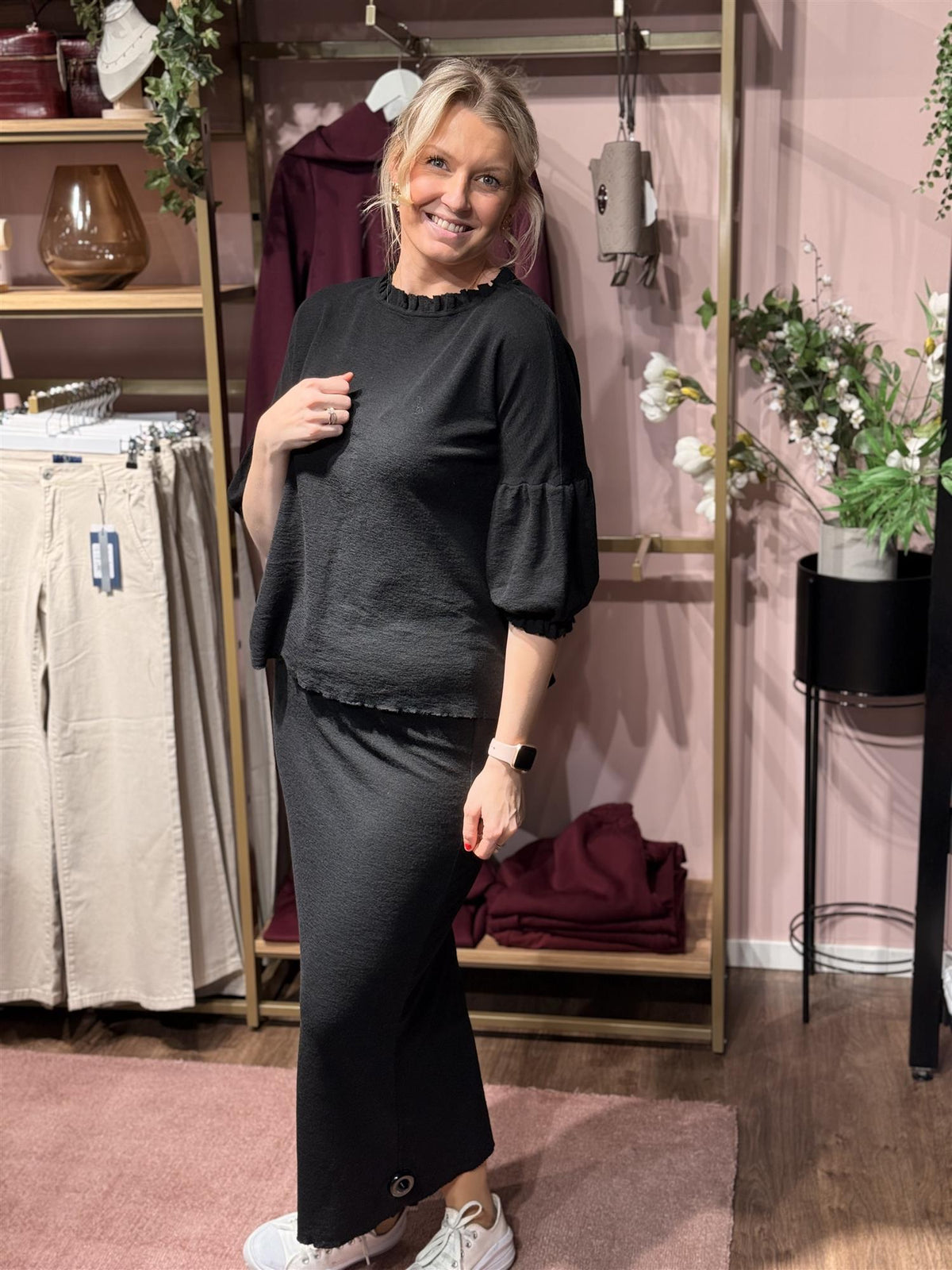 Shirt Wide Ruffle Neck 3/4 Black