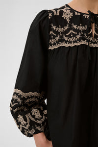 KAkis Blouse Black Deep