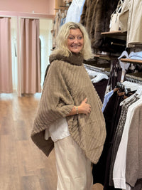 Cut Poncho Fur - Fango