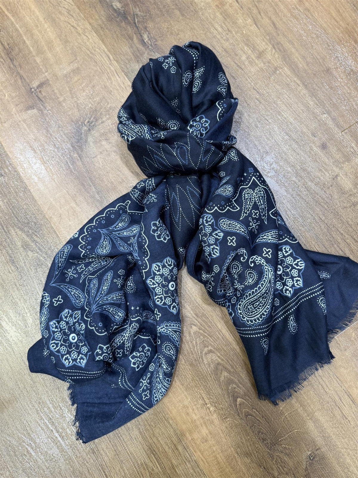 Skjerf Paisley Marine May