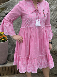 Kjole Boho Doll Emb Pink