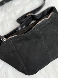 Suede Bumbag Black w. Silver