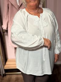 KCnioma Blouse Chalk