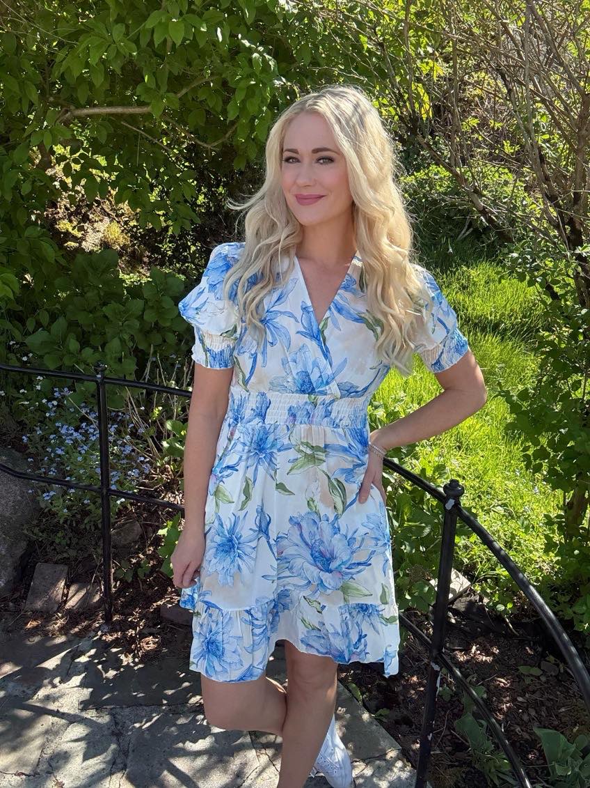 BELLA FLOWER SHORT DRESS Sky Blue