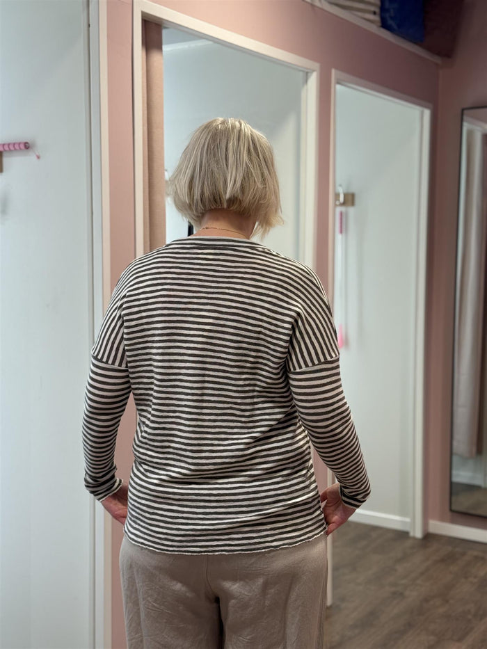 Shirt loose w/panelled v-neck earth/white melange