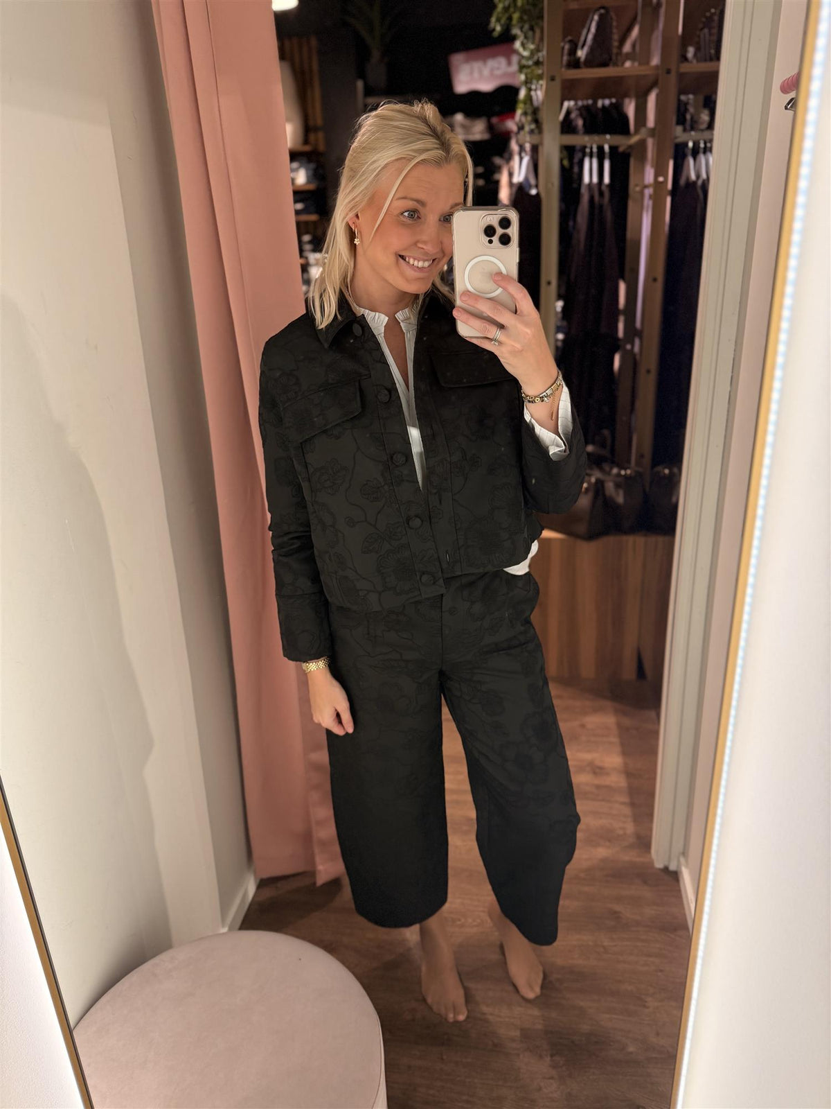 MaPeriel – Black