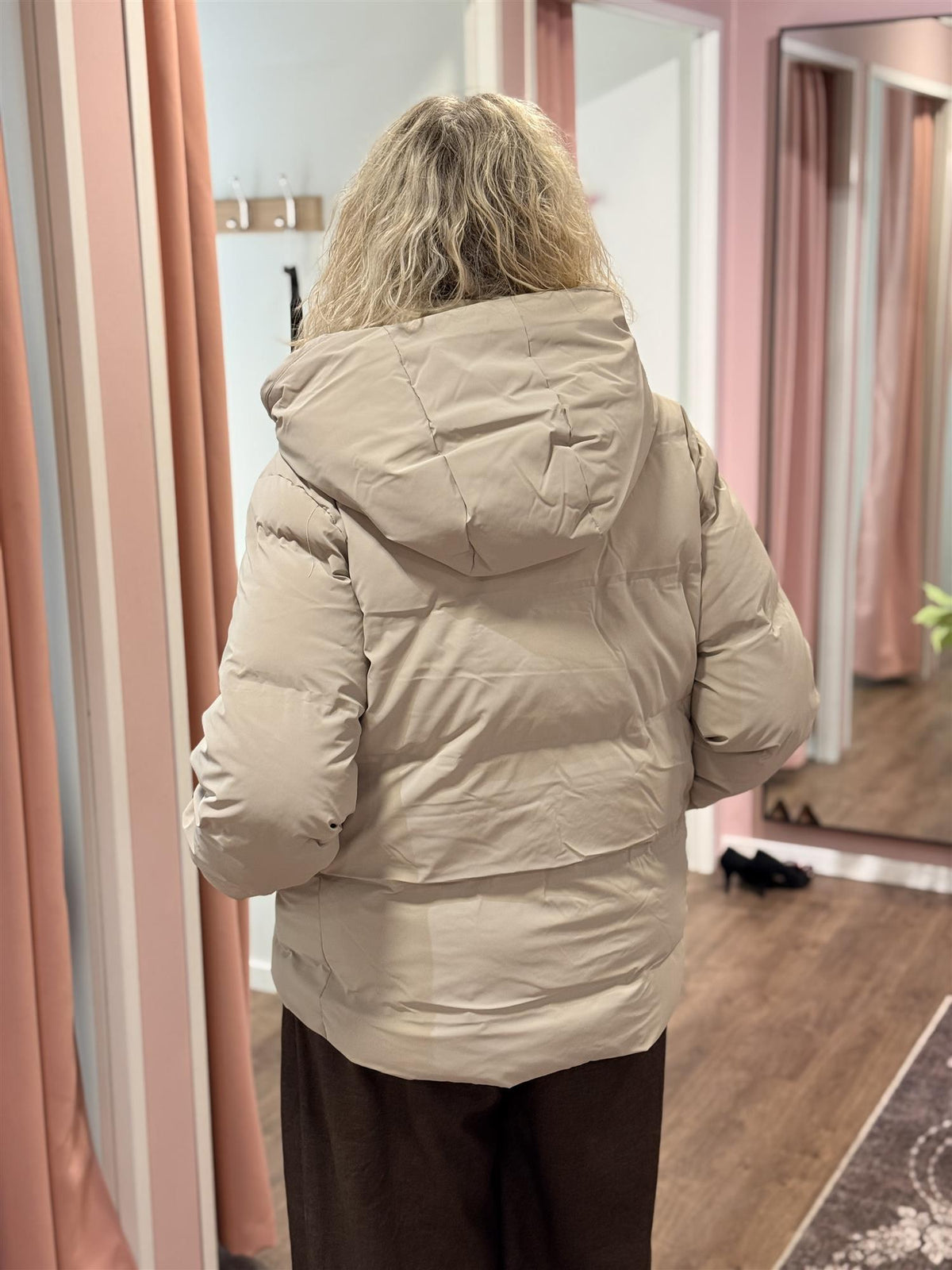 Kort Boblejakke Beige