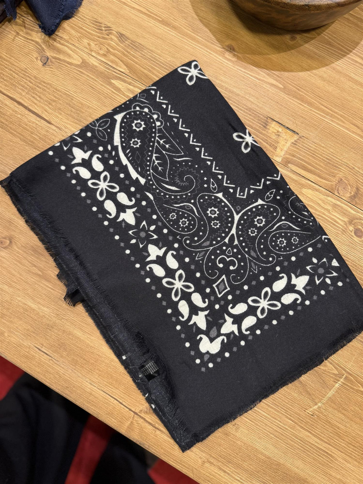 Skjerf Firkantet Paisley ullmix Sort