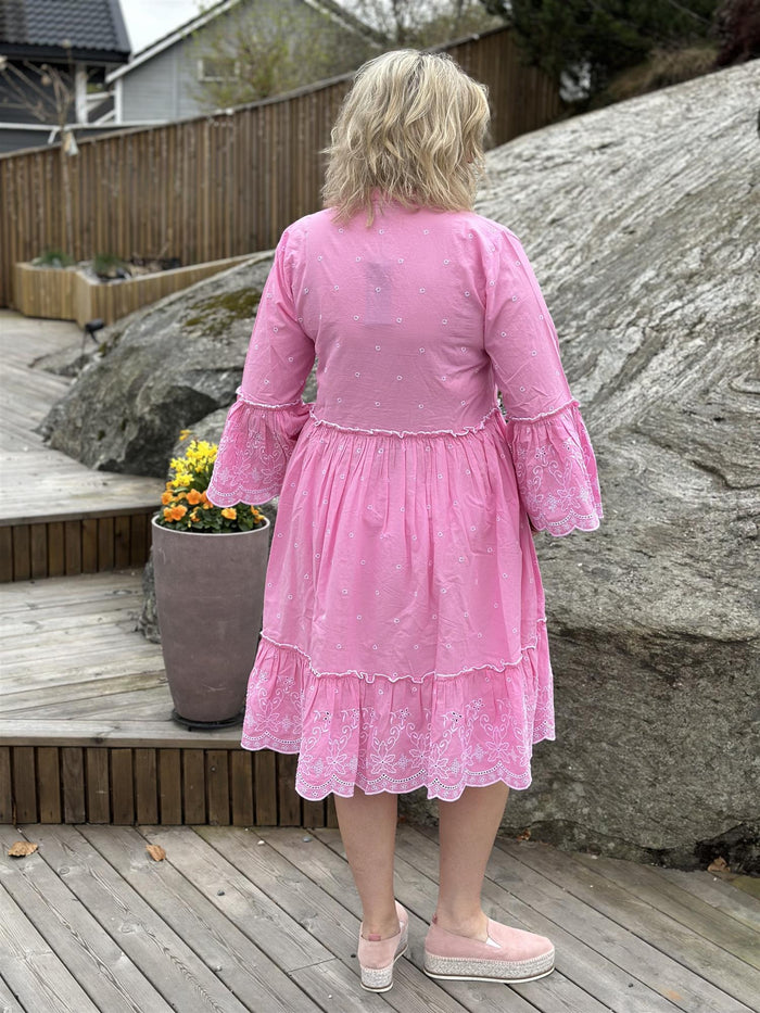 Kjole Boho Doll Emb Pink