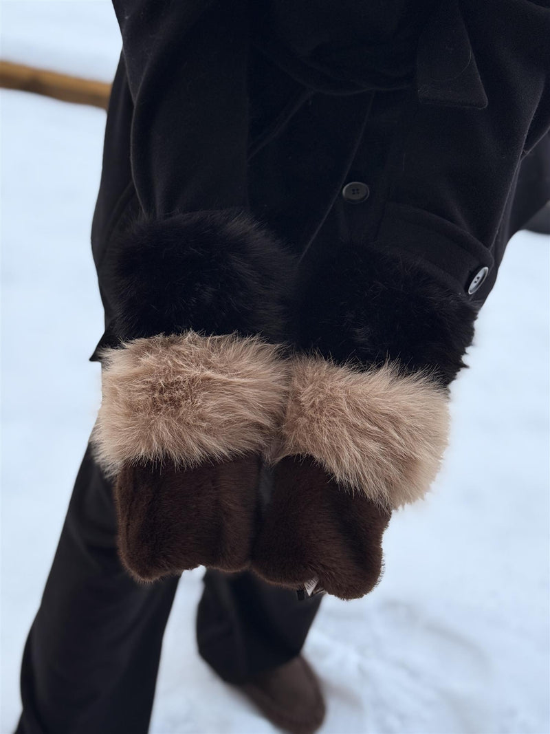 Fuskpels Mansjetter Brun