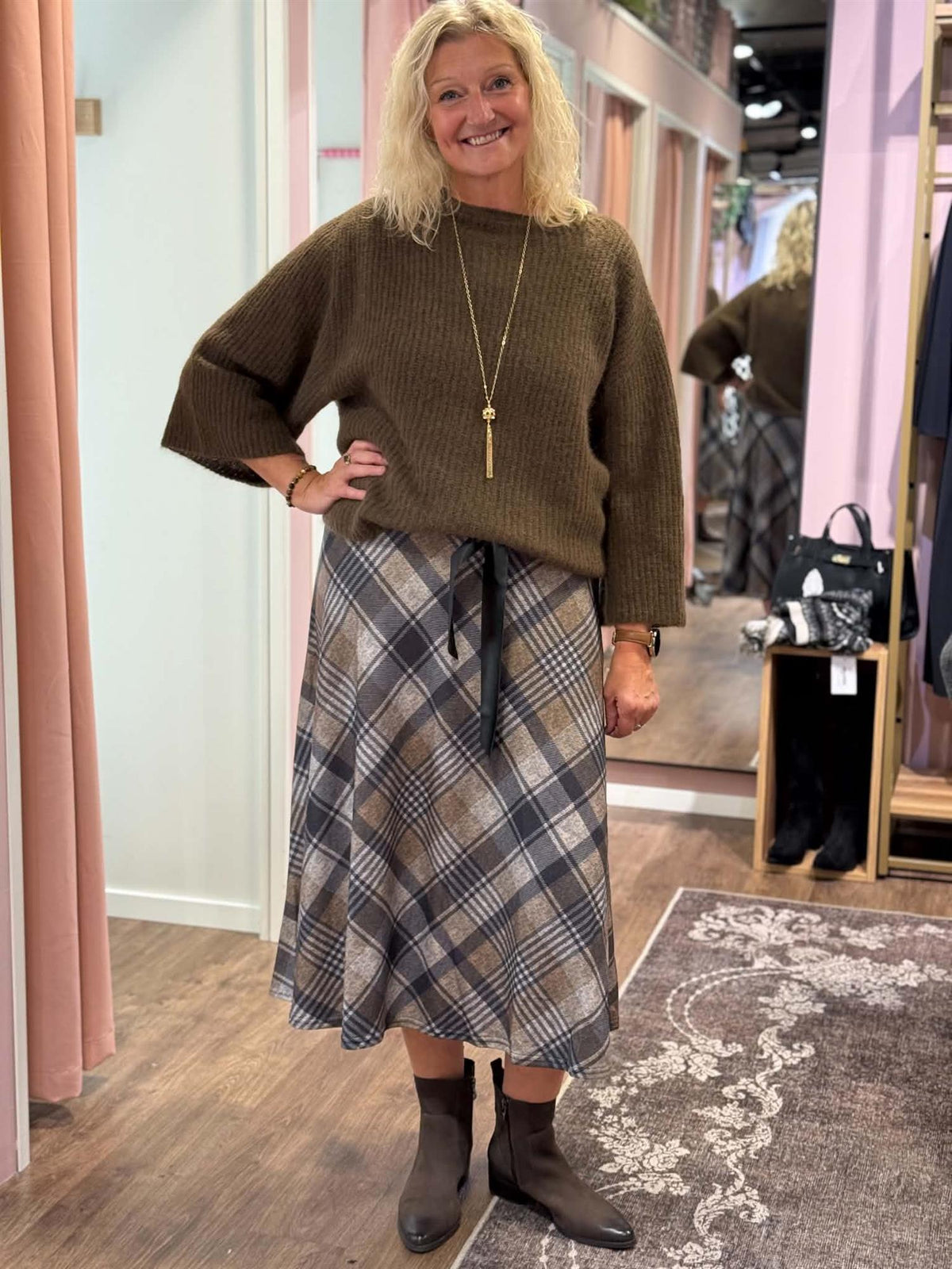 Check Wide Skirt