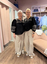 KAomila Pants
