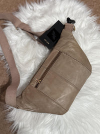Bumbag Skinn Satin Beige w gold