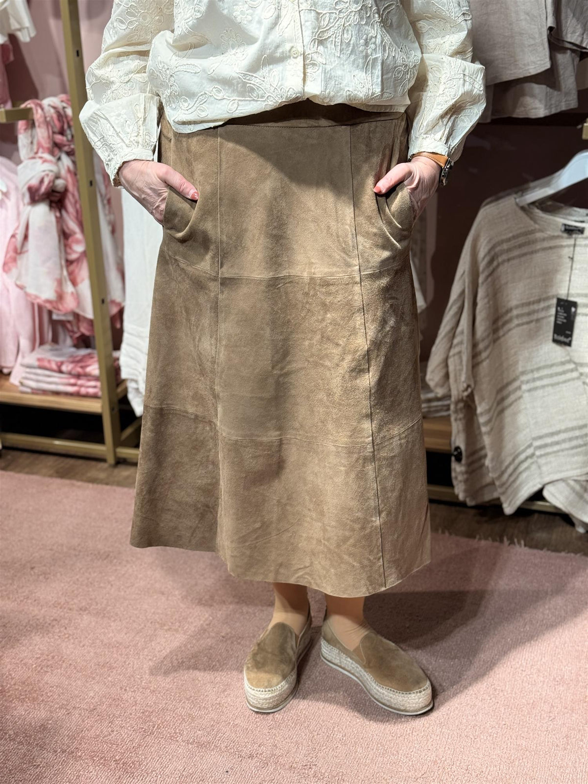 Flora Suede Skirt Nude Brown