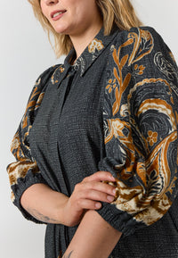 GSkuld Tunic - Black board fabric with brown pattern