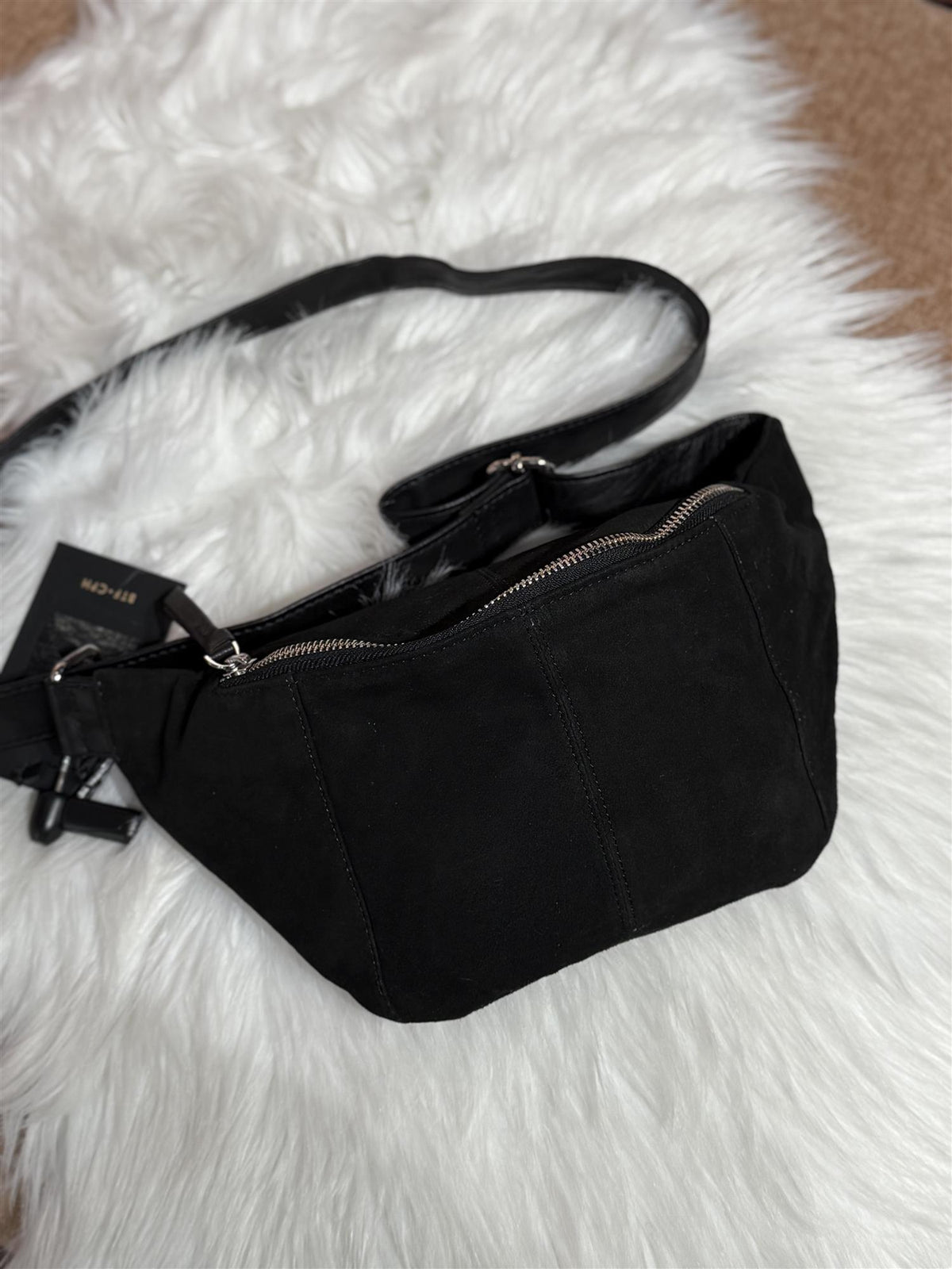 Suede Bumbag Black w. Silver