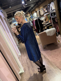 Kjole Tea Lux Navy (Glitter)