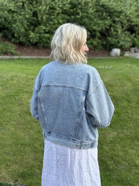 Levis Trucker Dazzle Me