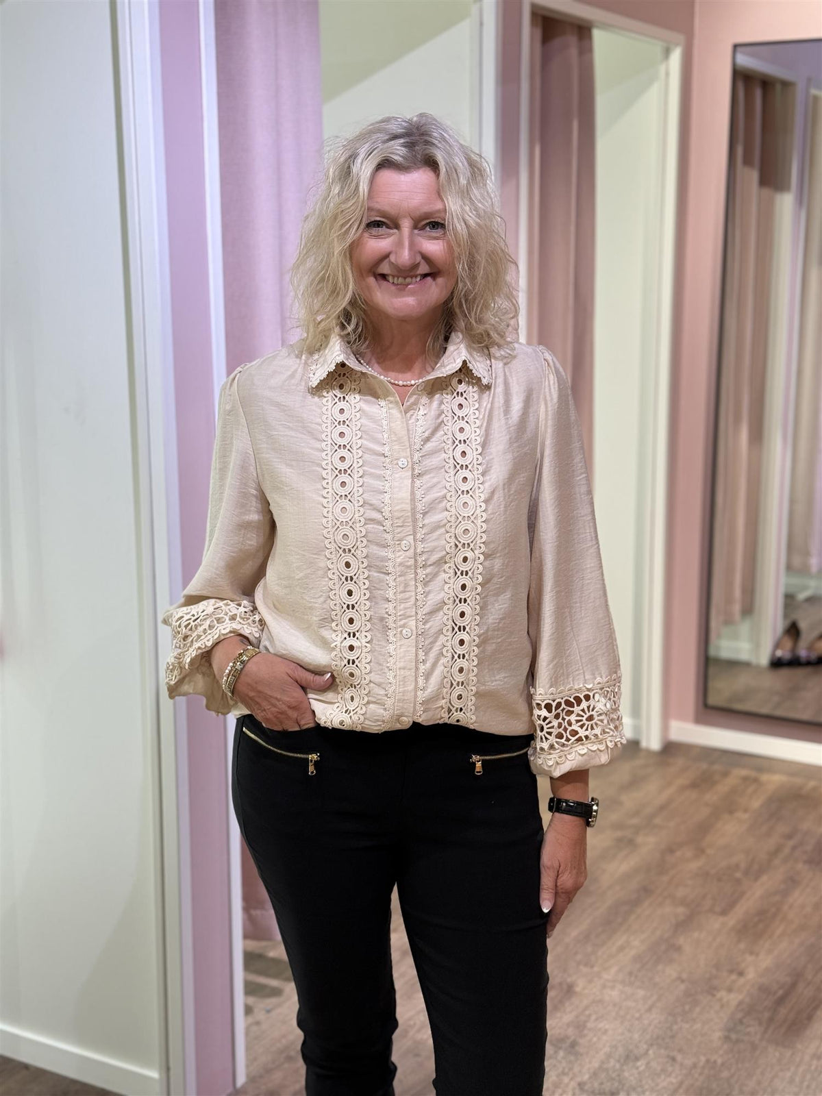 Bluse Broderie Beige
