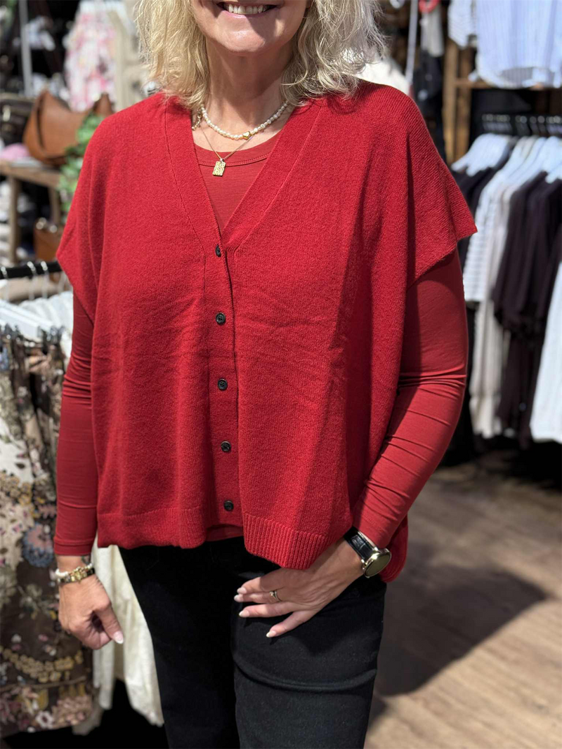 MaLucanne Cardigan Red Dahlia