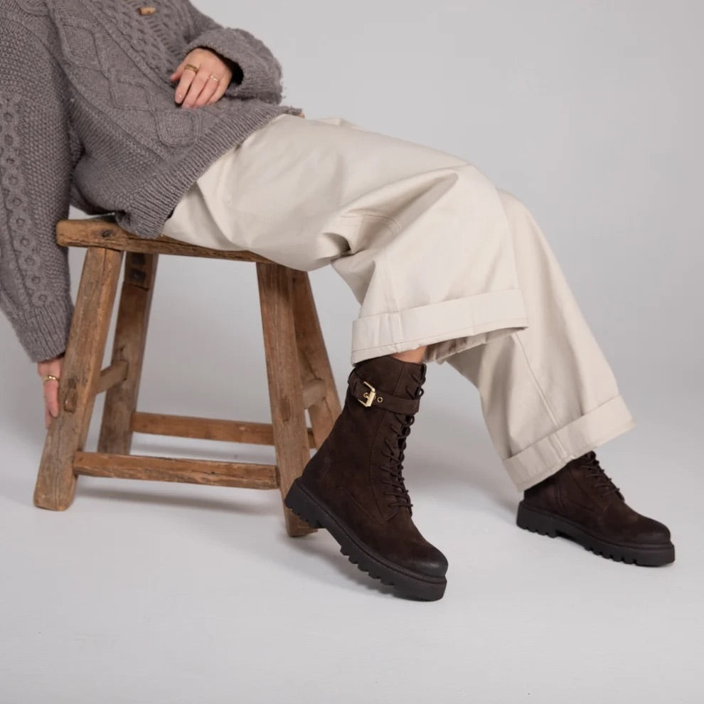 The Moon Leather Suede Brown