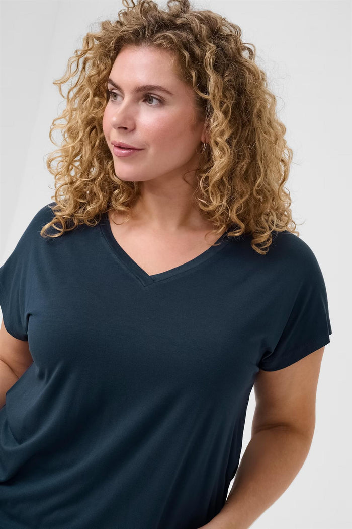 KCjena V-Neck T-shirt Midnight Marine