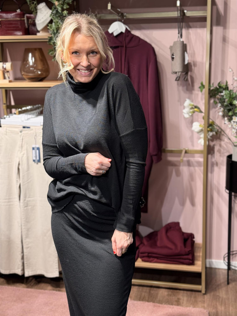 Shirt loose w/roll neck Black