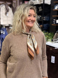 Skjer Lite Silke - Lys brun paisley