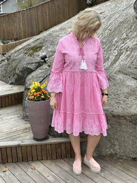 Kjole Boho Doll Emb Pink