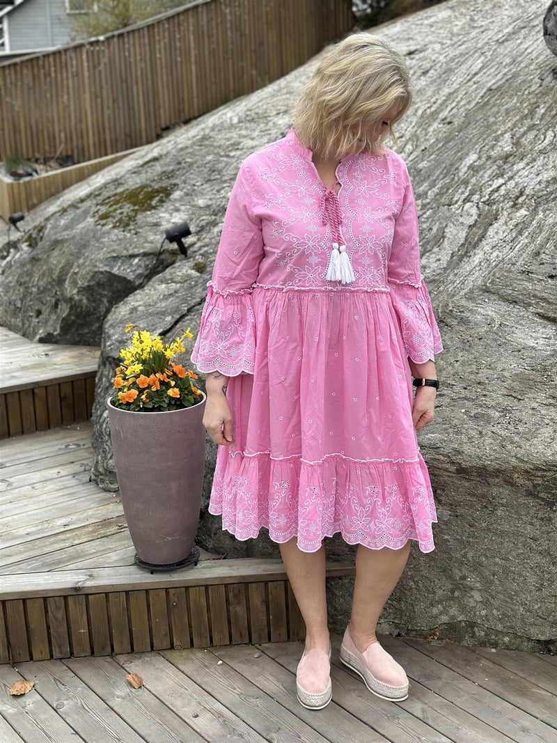 Kjole Boho Doll Emb Pink