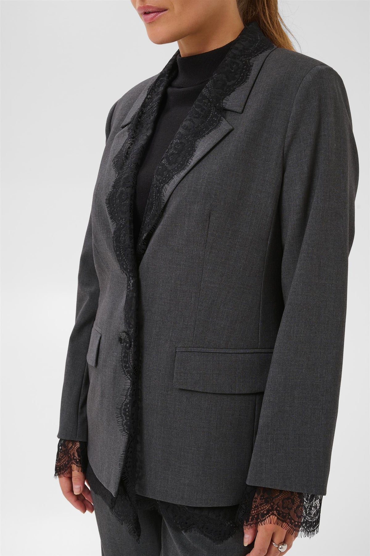 KArielle Blazer
