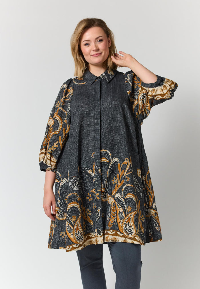 GSkuld Tunic - Black board fabric with brown pattern