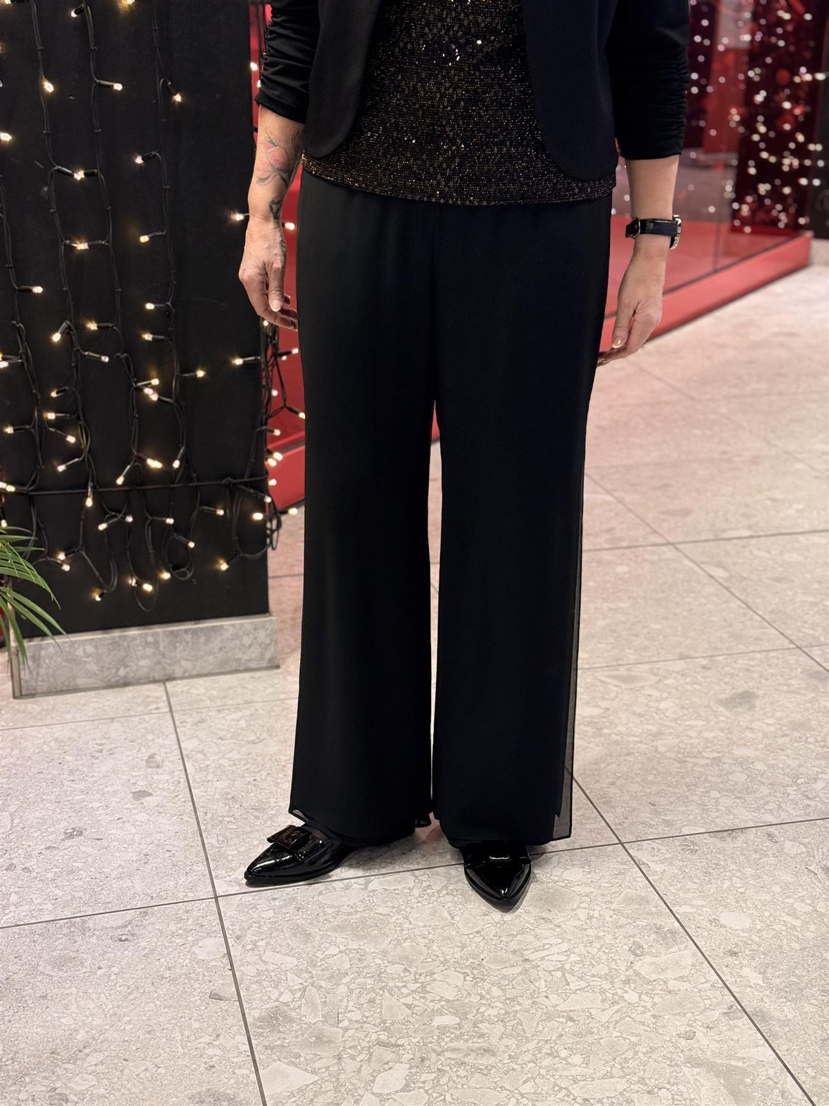 Penbukse Sort Chiffon, Godske