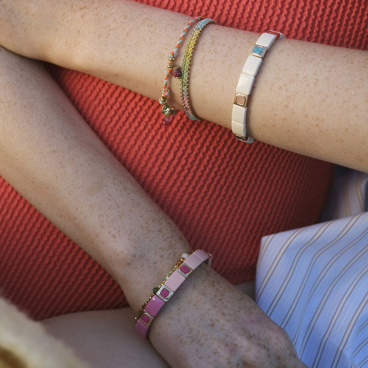 Emaljert armbånd, white multi