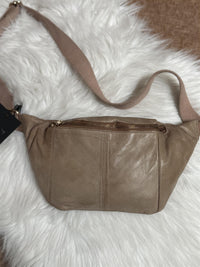 Bumbag Skinn Satin Beige w gold