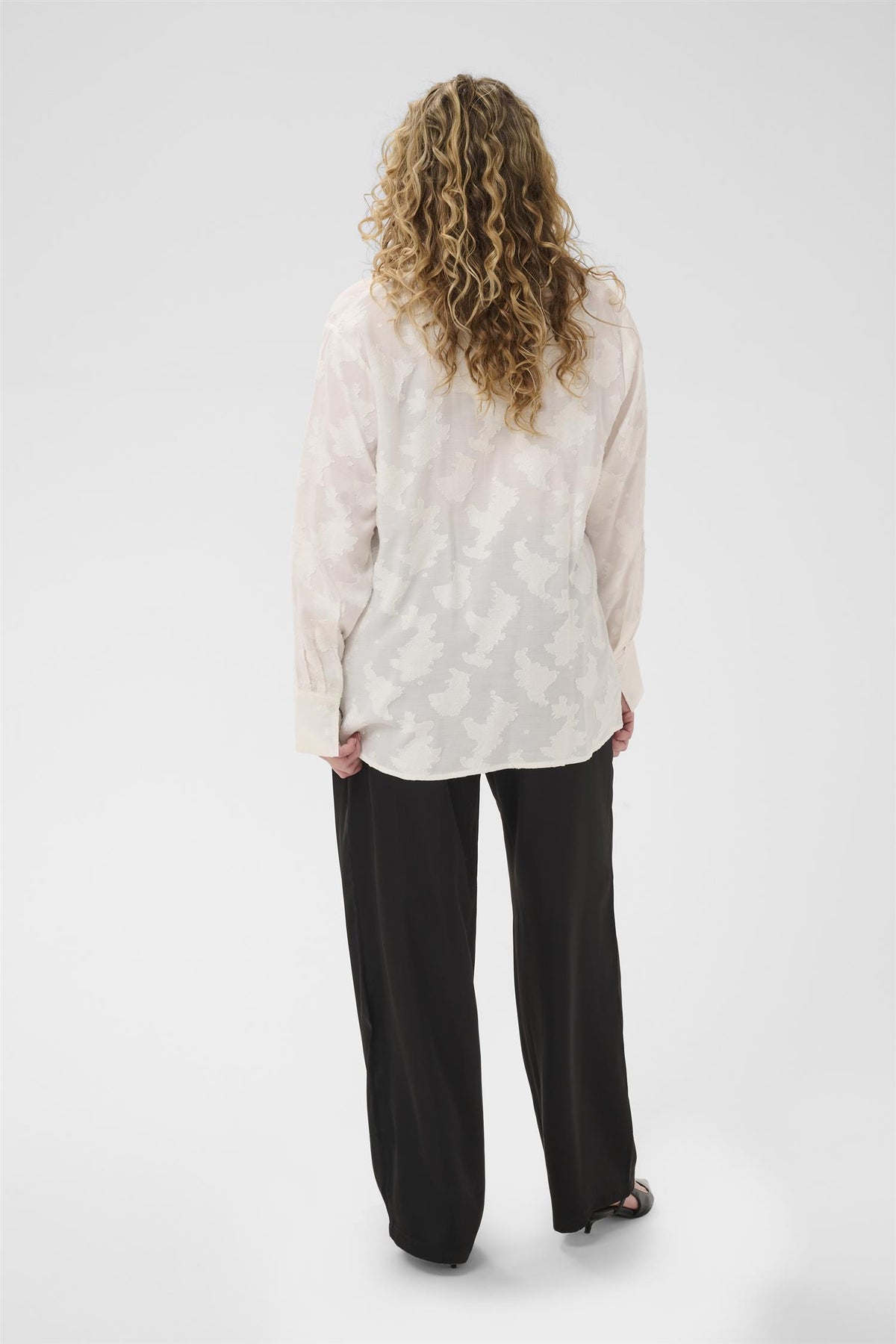 KCcassy Shirt Chalk