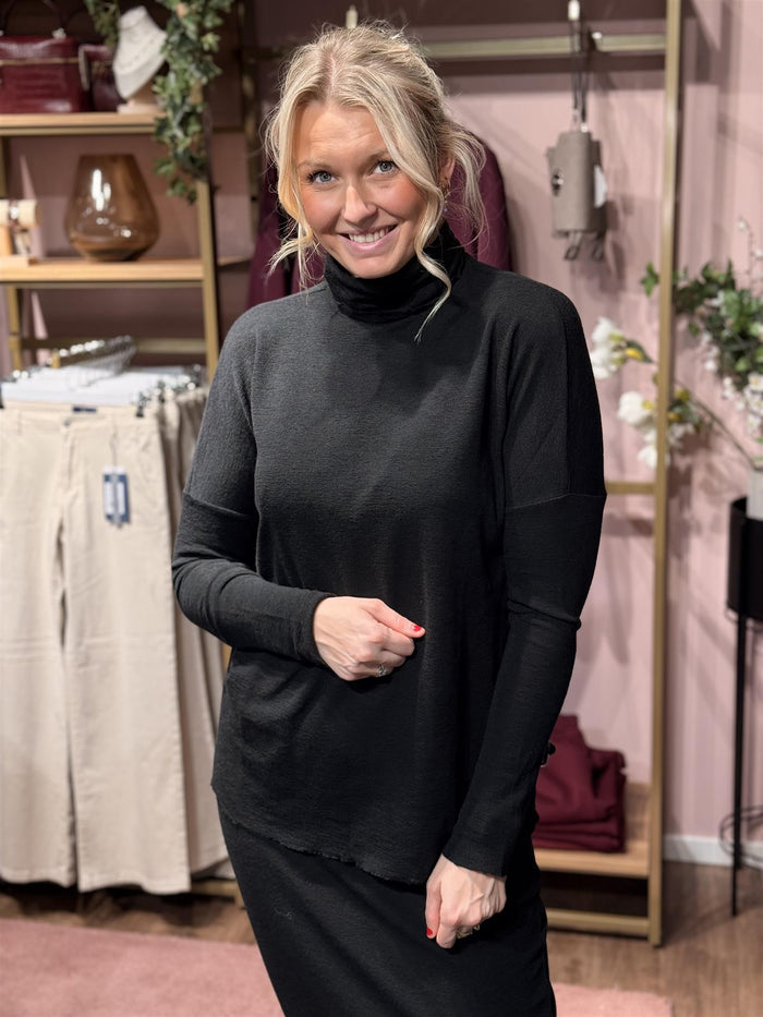 Shirt loose w/roll neck Black