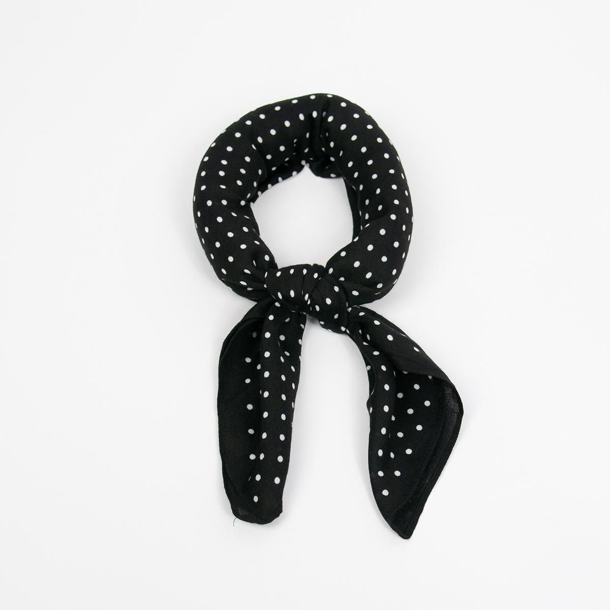 Skjerf Lite Sort Prikk