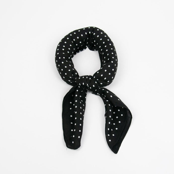 Skjerf Lite Sort Prikk